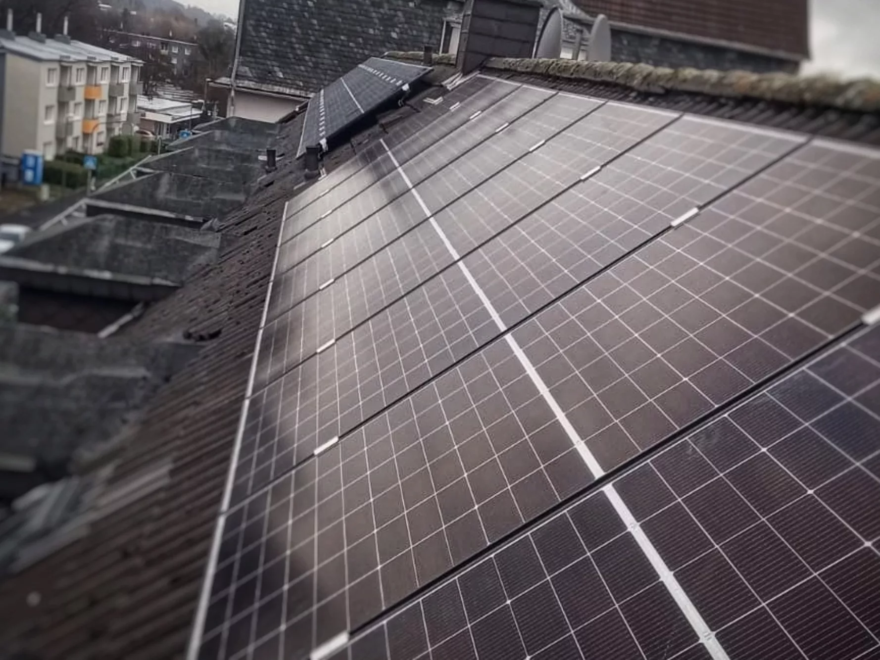 Die Pilotprojekte zu unserem Produkt PAUL Net Zero sind erfolgreich gestartet! Auf dieser Seite geben wir regelmäßig einen Einblick in die Umsetzung von PAUL Net Zero und zeigen hiermit: die Wärmewende für Bestandsimmobilien ist möglich. Schon jetzt.