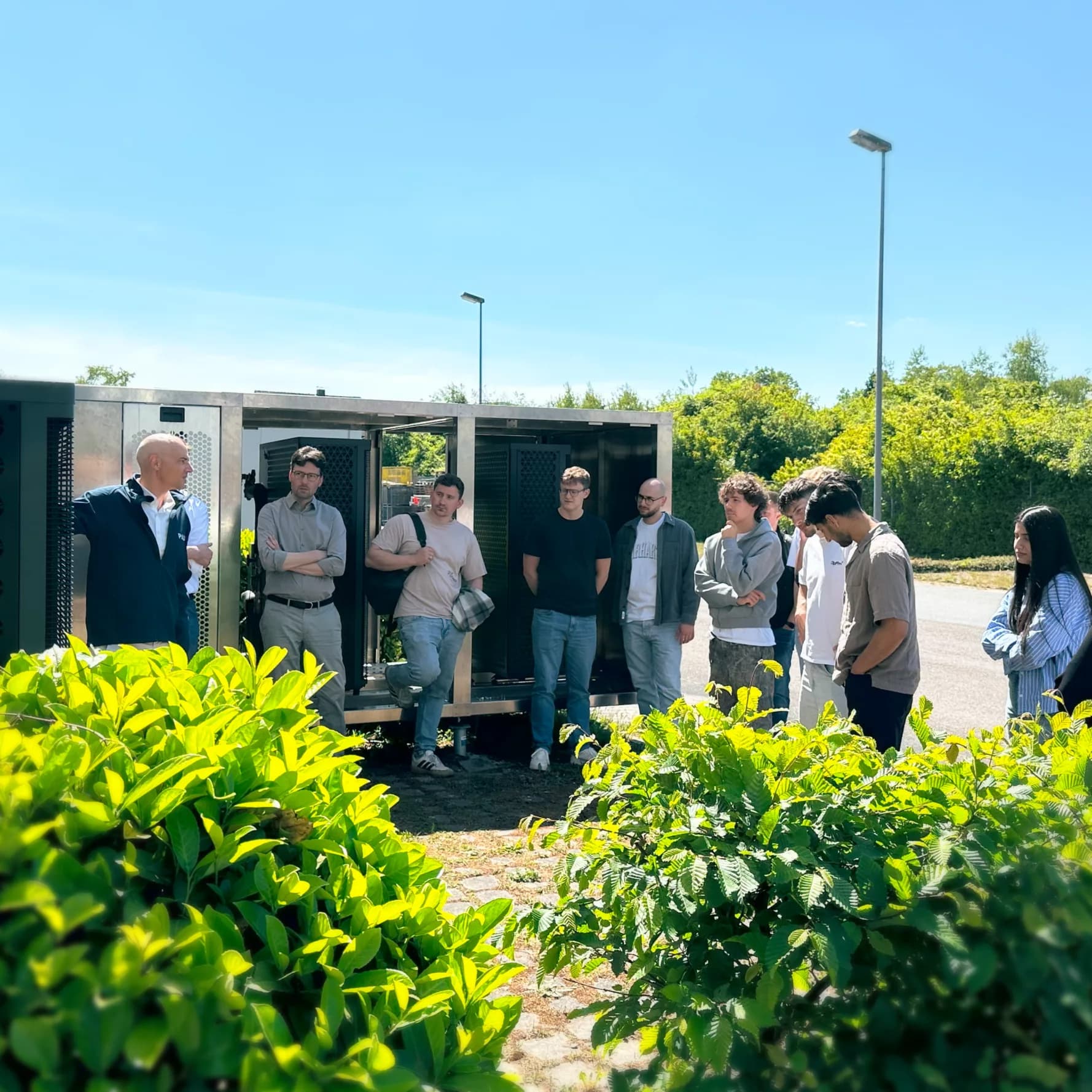 PAUL Tech Besuch TH Aschaffenburg Besichtigung Wärmepumpen